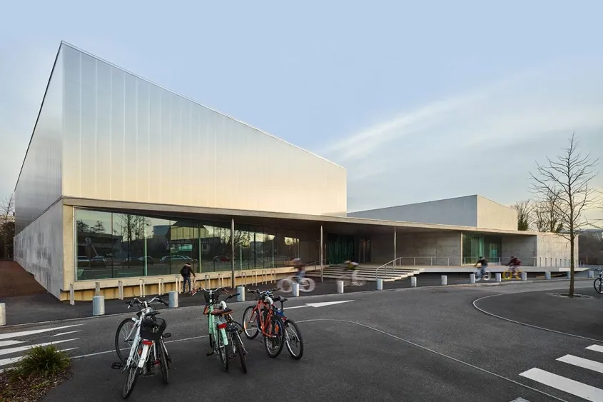 COULON_Strasbourg_Eqpt_Centre-sportif_E-Pons_06_ROBERTSAU_©E.jpg
