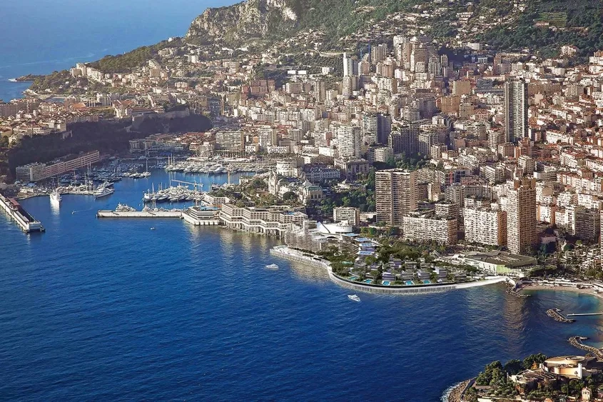 La nouvelle extension de l’Anse du Portier fait gagner à Monaco 6 ha sur la mer. Le futur écoquartier s’inscrit entre deux réserves naturelles marines : celle du Larvotto au nord et celle des Spélugues au sud.